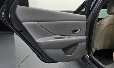 Hyundai Avante 2024, 47651 км, за 18248.65 USD - фото 25