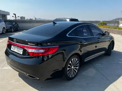 Hyundai Grandeur 2013, 132580 км, за 3255.84 USD
