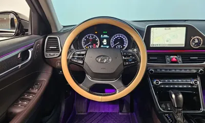 Hyundai Grandeur 2018, 197621 км, за 9386.57 USD - фото 13