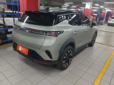 Lynk & Co 06 2025, 10000 км, за 11745.71 USD