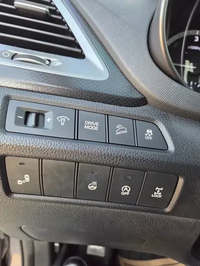 Hyundai Santafe 2017, 133000 км, за 8131.68 USD - фото 12