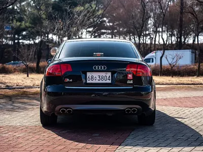 Audi S4 2006, 140700 км, за 12472.1 USD