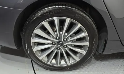 Kia K7 2016, 105598 км, за 5750.93 USD