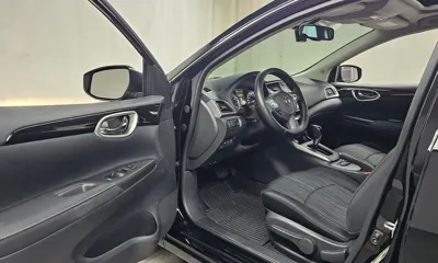 Nissan Sentra 2018, 34943 км, за 10505.45 USD - фото 10