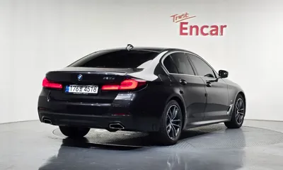 BMW 5-Series 2023, 54618 км, за 29641.71 USD