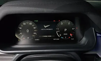Land Rover Defender 2023, 52588 км, за 46184.34 USD - фото 8