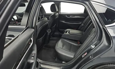 Hyundai Grandeur 2018, 125523 км, за 8205.33 USD - фото 11