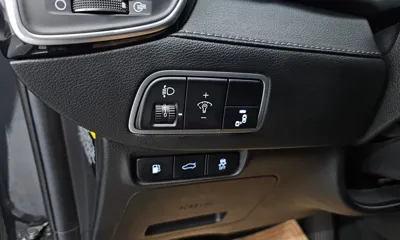 Hyundai Grandeur 2018, 125523 км, за 8205.33 USD - фото 14