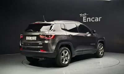 Jeep Compass 2018, 89537 км, за 6432.98 USD