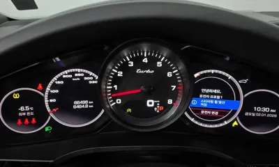 Porsche Cayenne 2021, 66498 км, за 56953.6 USD - фото 8