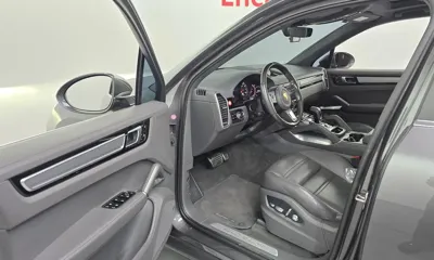 Porsche Cayenne 2021, 66498 км, за 56953.6 USD - фото 10