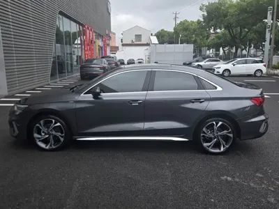 Audi A3 2023, 19000 км, за 26838.04 USD