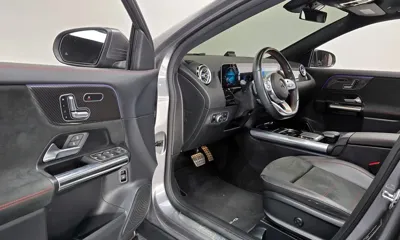 Mercedes-Benz GLA-Class 2020, 51283 км, за 19502.5 USD - фото 11