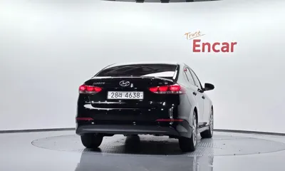 Hyundai Avante 2018, 98883 км, за 6449.51 USD
