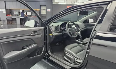 Hyundai Avante 2018, 98883 км, за 6449.51 USD - фото 10
