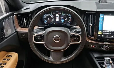 Volvo XC60 2021, 40379 км, за 25200.22 USD - фото 12