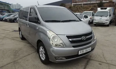 Hyundai Starex 2011, 213870 км, за 2264.93 USD