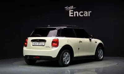 MINI Cooper 2018, 79187 км, за 6381.45 USD