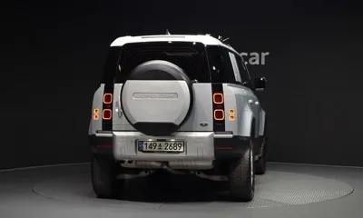 Land Rover Defender 2022, 92306 км, за 37638.94 USD