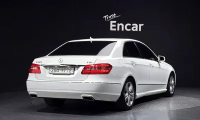Mercedes-Benz E-Class 2013, 144219 км, за 4823.26 USD