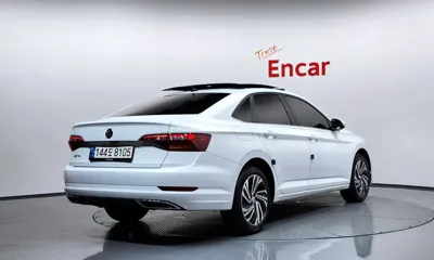 Volkswagen Jetta 2021, 95144 км, за 11319.29 USD