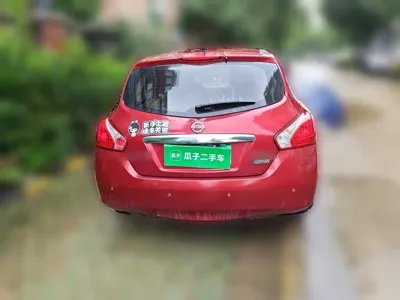 Nissan Tiida 2015, 39600 км, за 4196.38 USD