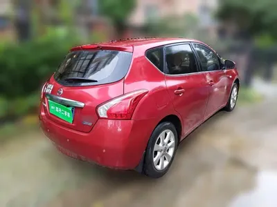 Nissan Tiida 2015, 39600 км, за 4196.38 USD