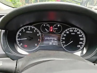 Nissan Tiida 2015, 39600 км, за 4196.38 USD - фото 8