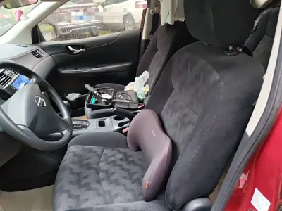 Nissan Tiida 2015, 39600 км, за 4196.38 USD - фото 12