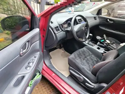 Nissan Tiida 2015, 39600 км, за 4196.38 USD - фото 13