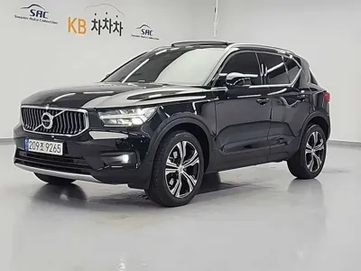 Volvo XC40 · 2022 год