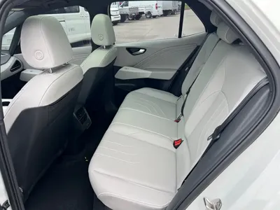 Volkswagen ID.3 2025, 12000 км, за 14283.72 USD - фото 6