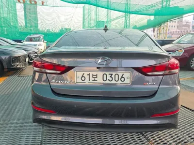 Hyundai Avante 2016, 144056 км, за 4294.68 USD