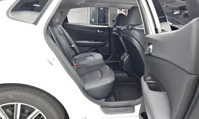 Kia K5 2019, 42629 км, за 9915.4 USD - фото 12