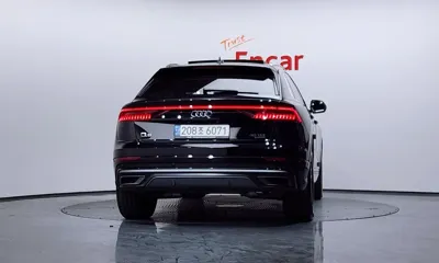 Audi Q8 2021, 65698 км, за 39993.34 USD