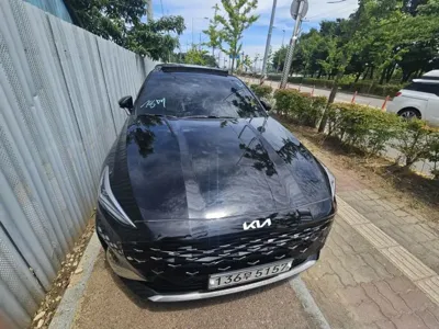 Kia K8 2022, 90000 км, за 14319.2 USD