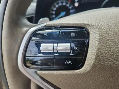 Kia K8 2022, 90000 км, за 14319.2 USD