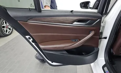 BMW 5-Series 2018, 125489 км, за 13514.91 USD - фото 25