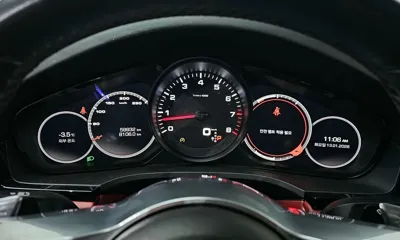 Porsche Cayenne 2020, 59932 км, за 59795.17 USD - фото 8