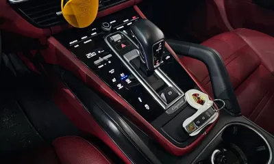 Porsche Cayenne 2020, 59932 км, за 59795.17 USD - фото 9
