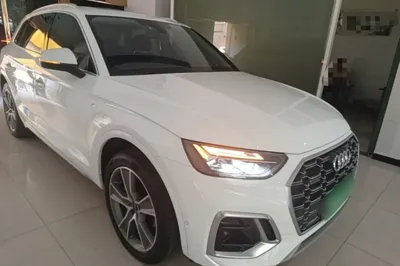 Audi Q5L 2021, 108500 км, за 27832 USD