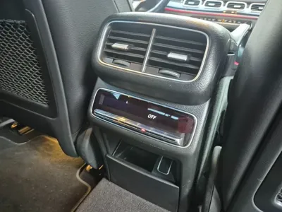 Mercedes-Benz GLE-Class 2021, 160000 км, за 37350.66 USD - фото 11