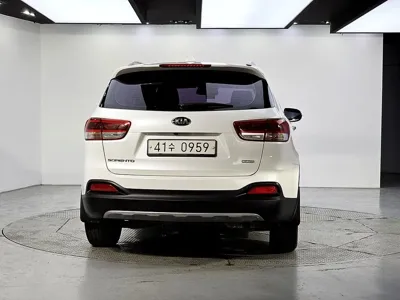 Kia Sorento 2016, 180000 км, за 6432.98 USD