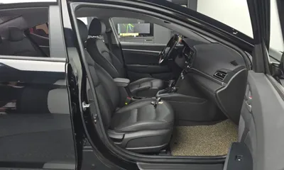Hyundai Avante 2019, 62330 км, за 6874.67 USD - фото 26