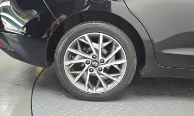 Hyundai Avante 2019, 62330 км, за 6874.67 USD - фото 27
