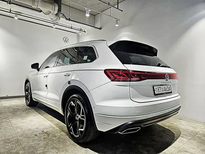 Volkswagen Touareg 2024, 38069 км, за 46513.18 USD