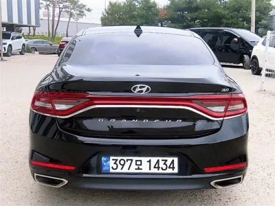 Hyundai Grandeur 2018, 97996 км, за 9649.47 USD