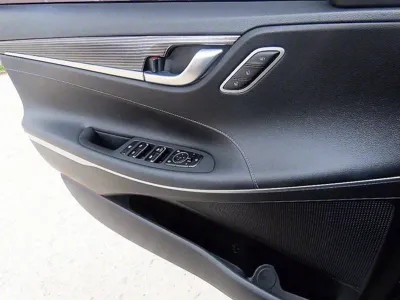 Hyundai Grandeur 2018, 97996 км, за 9576.55 USD - фото 11