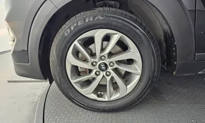 Hyundai Tucson 2017, 235150 км, за 5376.13 USD