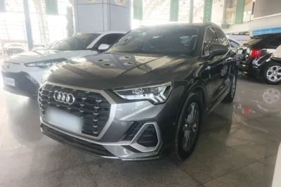 Audi Q3 · 2022 год